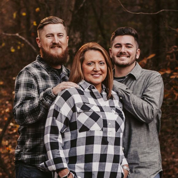 Meet your Posher, Angie - Picture 1 of 1